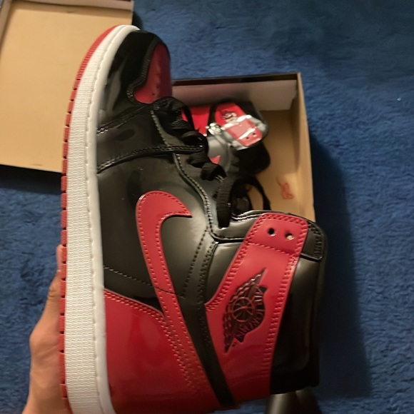 Patent Bred Jordan 1 - Picture 5 of 5